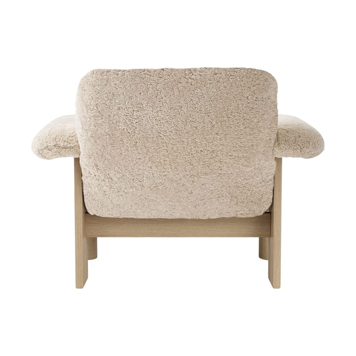 Brasilia アームチェア low back, Natural oak-Nature sheepskin curly Audo Copenhagen | オドー・コペンハーゲン