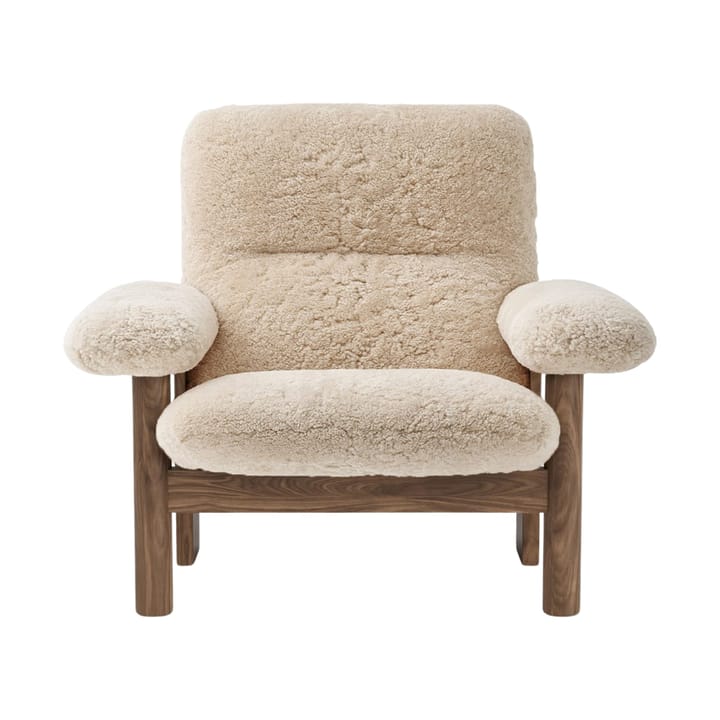 Brasilia アームチェア, Walnut-Nature sheepskin curly Audo Copenhagen | オドー・コペンハーゲン