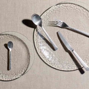 Hune カトラリー 16 ピース - Brushed satin hammered - Broste Copenhagen | ブロスト コペンハーゲン