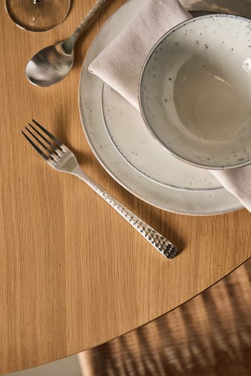 Hune カトラリー 16 ピース - Brushed satin hammered - Broste Copenhagen | ブロスト コペンハーゲン