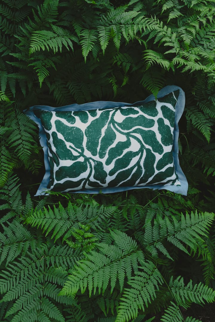 Leaves クッションカバー contrasting wing 48x68 cm, Green-blue Fine Little Day | ファイ�ンリトルデイ