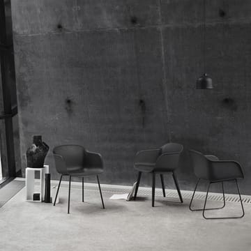 Fiber チェア アームレスト付き - Anthracite Black (plastic) - Muuto | ムート