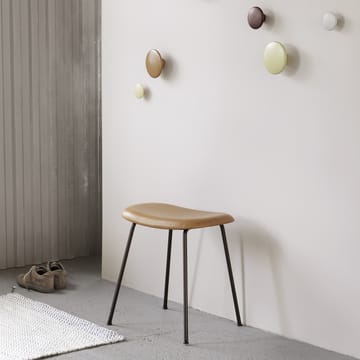 Fiber スツール - Black, wooden legs - Muuto | ムート