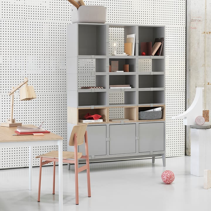 Stacked 2.0 ドア付きシェルフ, medium, light grey Muuto | ムート