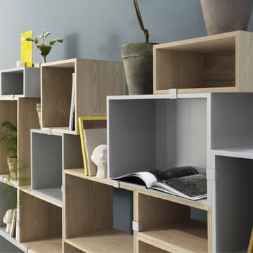 Stacked 2.0 shelving with back プレート, medium - light grey - Muuto | ムート