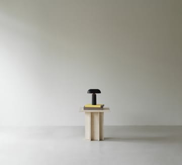 Edge small コーヒーテーブル - Travertine - Normann Copenhagen | ノーマンコペンハーゲン