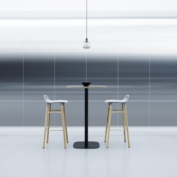 Form バースツール オークレッグ - Grey - Normann Copenhagen | ノーマンコペンハーゲン