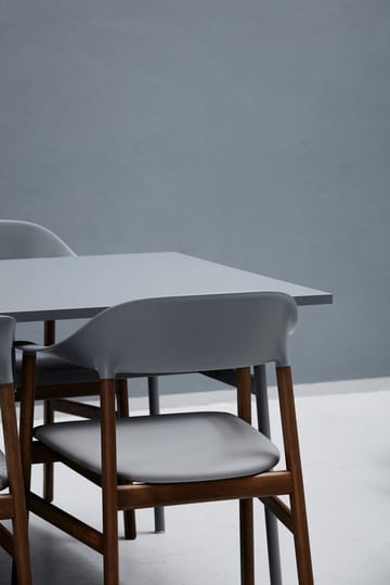 Herit アームチェア smoked oak - Grey - Normann Copenhagen | ノーマンコペンハーゲン